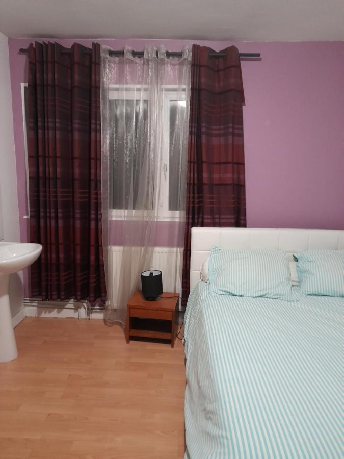 Chambre Privee Dans Une Maison Individuelle Ronchin Екстер'єр фото